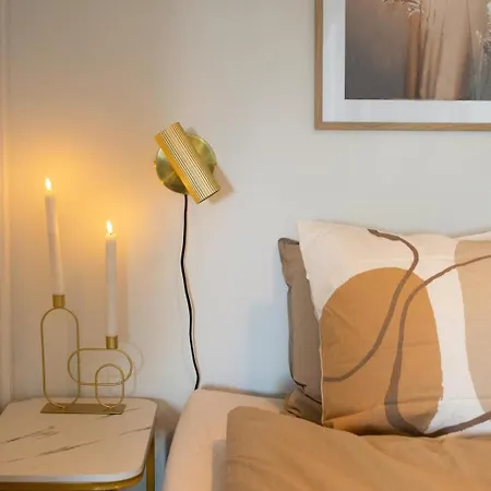 Stylish I Self Check-in & Private Parking Oulu